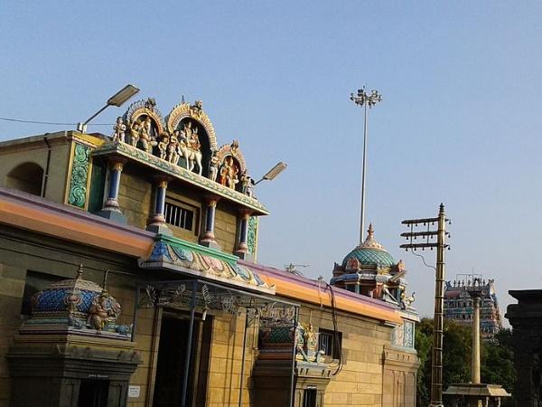குளித்து மகிழ