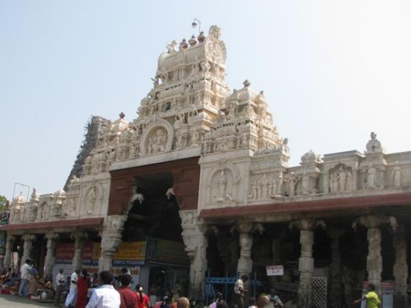 அருகிலுள்ள பகுதிகள்