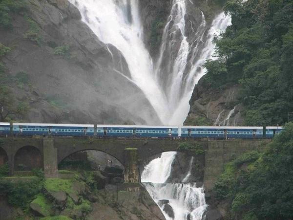 இகத்புரி சுற்றுலா - ஈர்க்கும் இடங்கள், செய்யவேண்டியவை மற்றும் எப்படி அடைவது இகத்புரி சுற்றுலா - ஈர்க்கும் இடங்கள், செய்யவேண்டியவை மற்றும் எப்படி அடைவது
