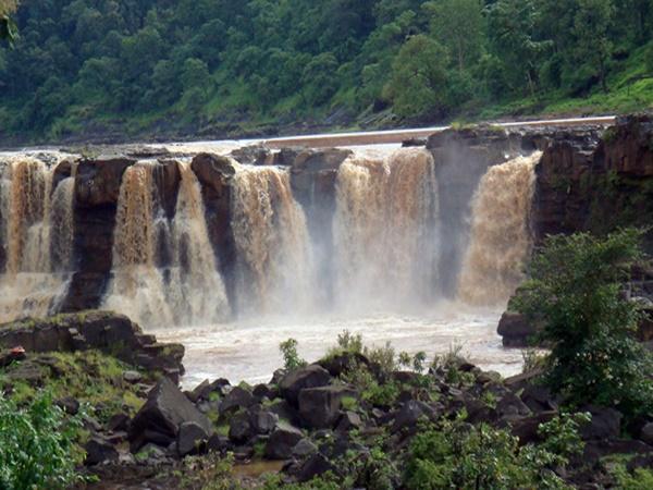 சாபுதாரா சுற்றுலா - ஈர்க்கும் இடங்கள், செய்யவேண்டியவை மற்றும் எப்படி அடைவது சாபுதாரா சுற்றுலா - ஈர்க்கும் இடங்கள், செய்யவேண்டியவை மற்றும் எப்படி அடைவது