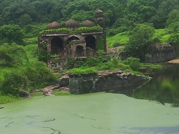 சவாய் மாதோபூர் - ஈர்க்கும் இடங்கள், செய்யவேண்டியவை மற்றும் எப்படி அடைவது சவாய் மாதோபூர் - ஈர்க்கும் இடங்கள், செய்யவேண்டியவை மற்றும் எப்படி அடைவது