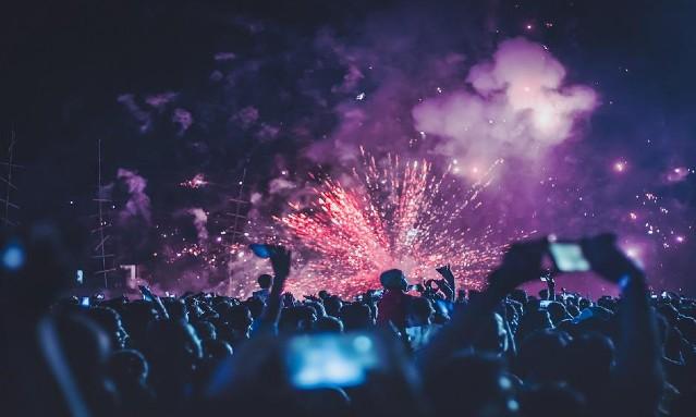 https://pixabay.com/photos/fireworks-people-festival-night-4768501/ https://pixabay.com/photos/fireworks-people-festival-night-4768501/