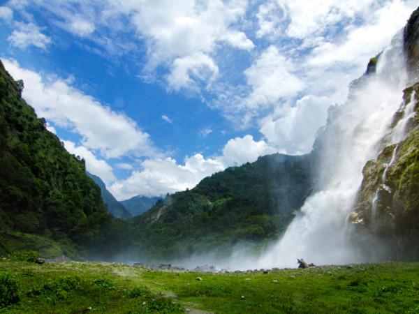 நுரானாங் நீர்வீழ்ச்சி