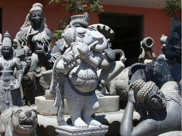 வெளிநாட்டவர் இங்கே அதிகம் வருகை தர காரணம் என்ன?