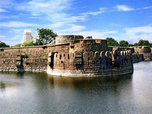 வேலூர்