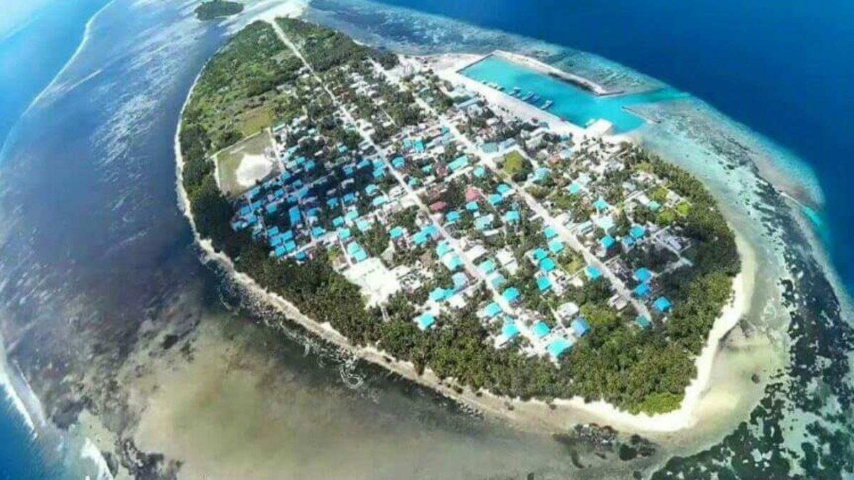 கடலில் மூழ்கிக் கொண்டிருக்கும் மாலத்தீவுகள் அச்சத்தினால் கோட்டை