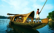 വശ്യമനോഹരിയായ അഷ്ടമുടി കായല്‍